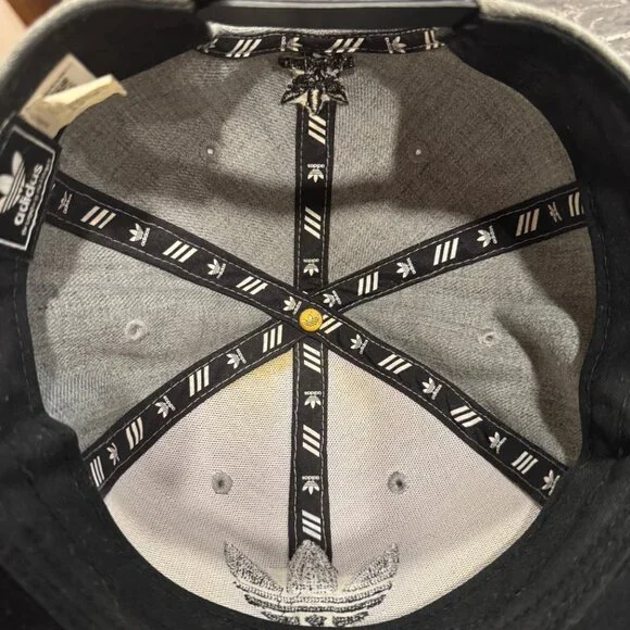 Wolf Gray & Black Snapback Adidas Hat - Picture 9 of 10
